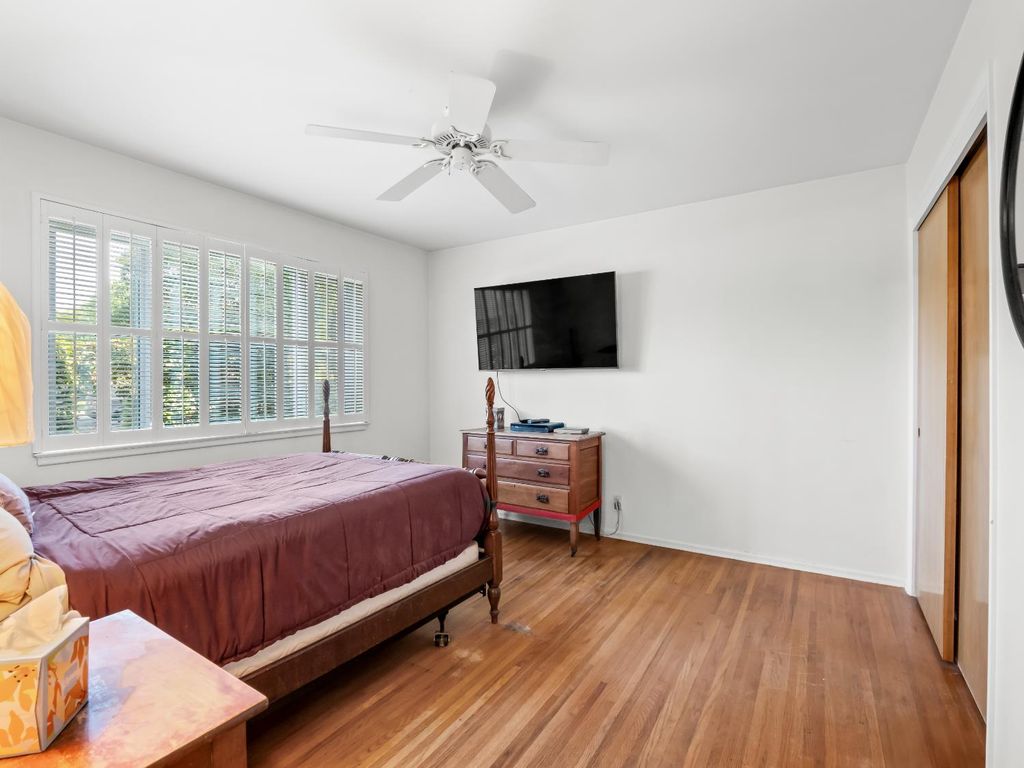 Image 20 of property listing at 1486 W Roberts Avenue, Fresno, CA 93711