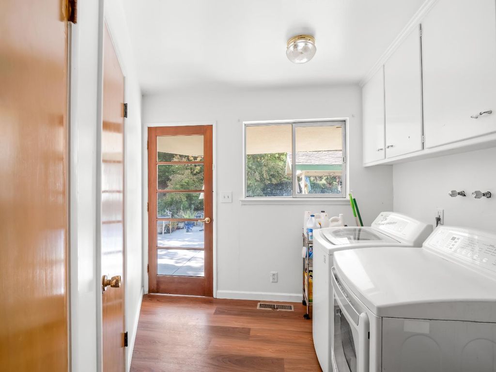 Image 29 of property listing at 1486 W Roberts Avenue, Fresno, CA 93711