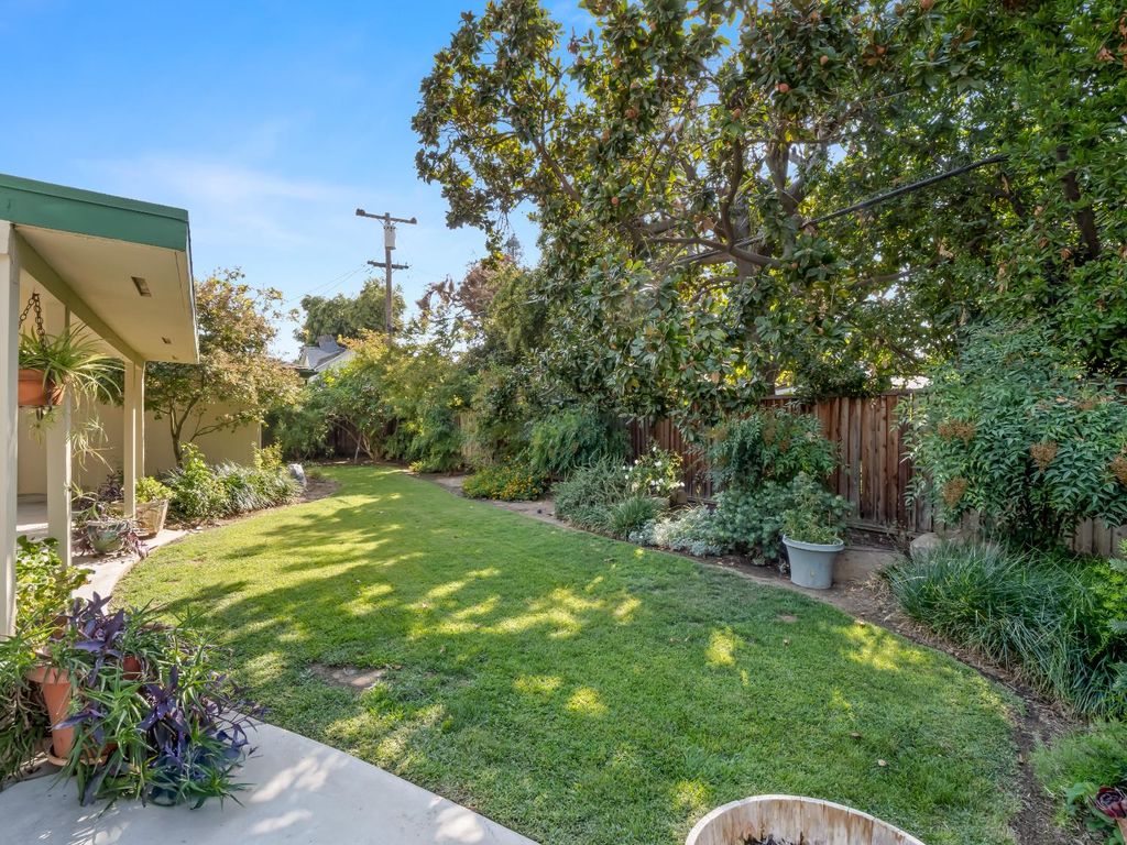 Image 32 of property listing at 1486 W Roberts Avenue, Fresno, CA 93711