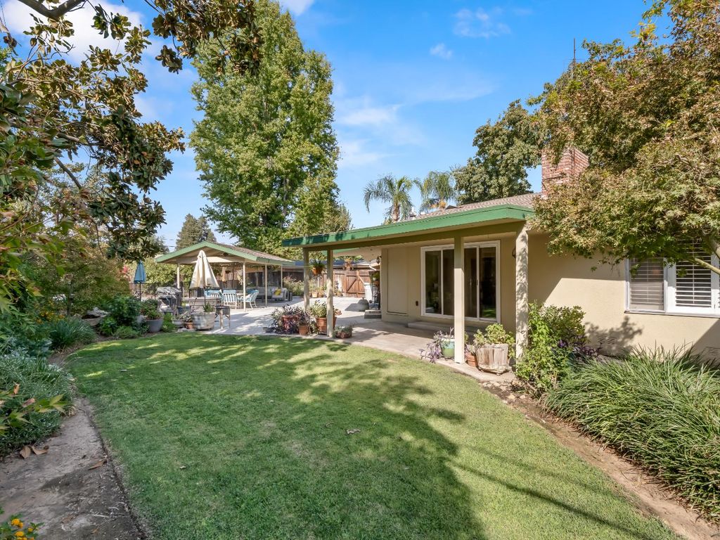 Image 34 of property listing at 1486 W Roberts Avenue, Fresno, CA 93711