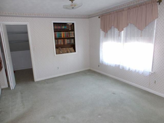3502 Waverly Road, Huntington, WV 25704