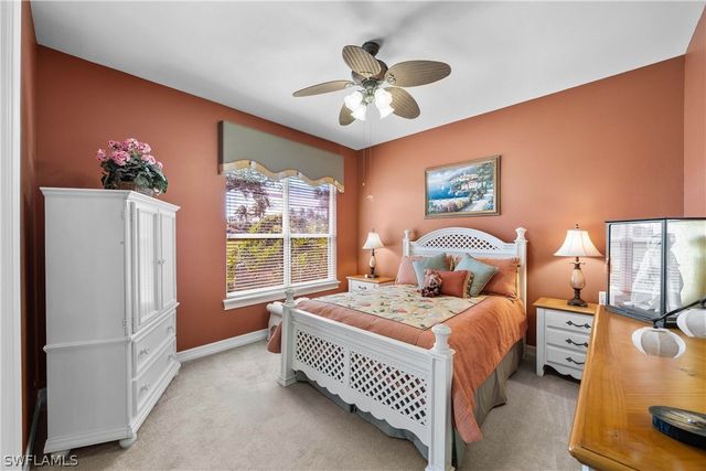 1687 Persimmon DR, Naples, FL 34109