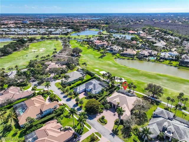 1687 Persimmon DR, Naples, FL 34109