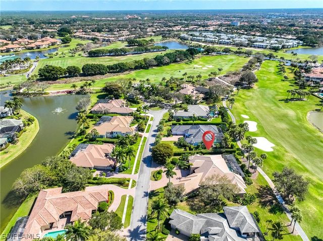 1687 Persimmon DR, Naples, FL 34109