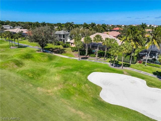 1687 Persimmon DR, Naples, FL 34109