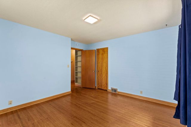 1739 Hampshire Avenue, Saint Paul, MN 55116