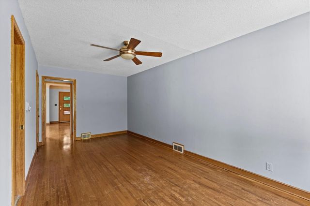 1739 Hampshire Avenue, Saint Paul, MN 55116