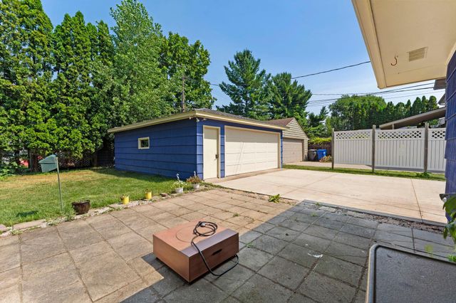 1739 Hampshire Avenue, Saint Paul, MN 55116