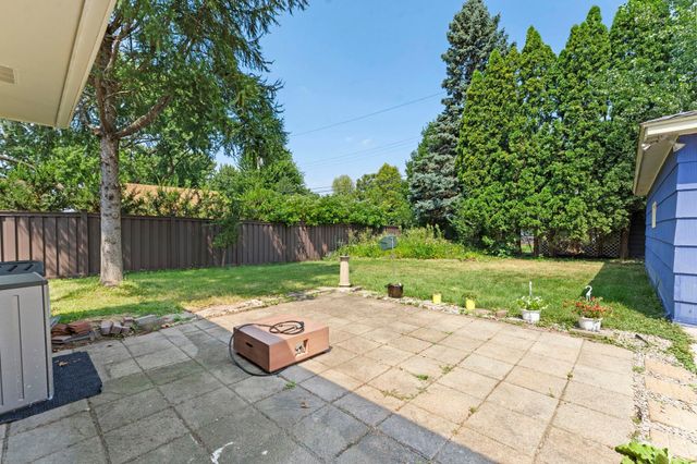 1739 Hampshire Avenue, Saint Paul, MN 55116