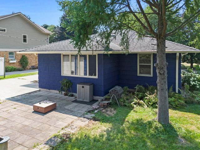 1739 Hampshire Avenue, Saint Paul, MN 55116
