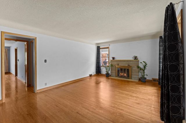 1739 Hampshire Avenue, Saint Paul, MN 55116