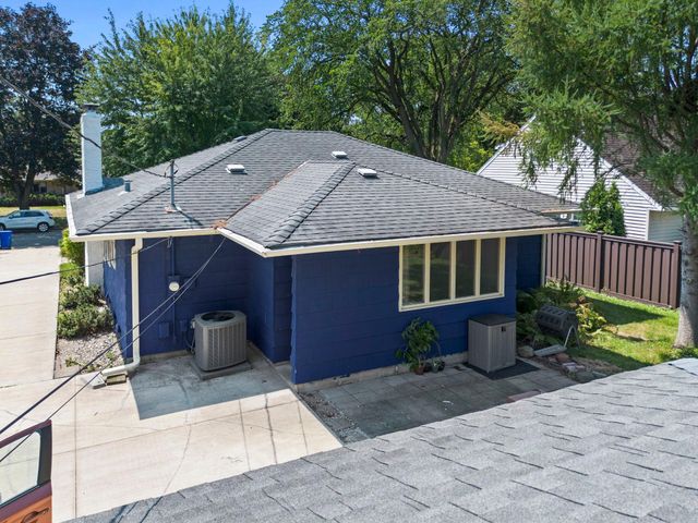 1739 Hampshire Avenue, Saint Paul, MN 55116