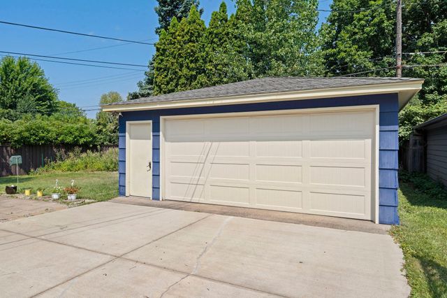 1739 Hampshire Avenue, Saint Paul, MN 55116