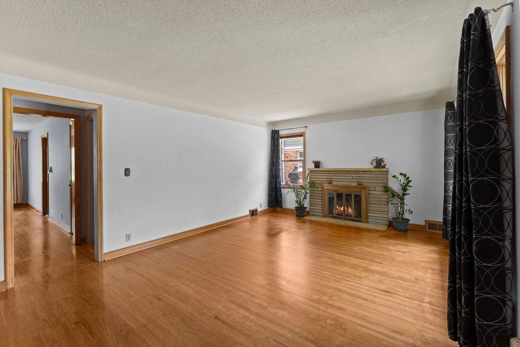1739 Hampshire Avenue, Saint Paul, MN 55116 — photo 4