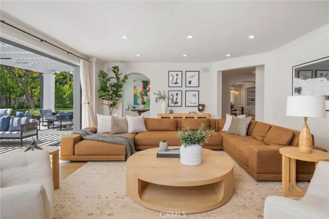 25714 Simpson Place, Calabasas, CA 91302
