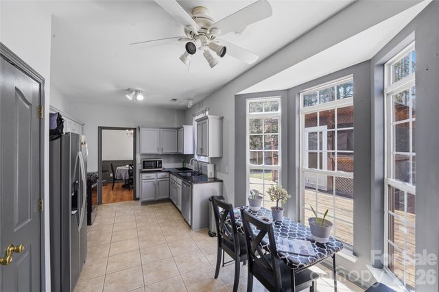 9541 Green Apple Drive, Charlotte, NC 28215