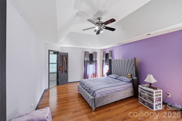 9541 Green Apple Drive, Charlotte, NC 28215