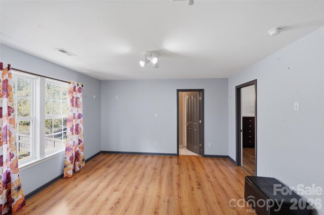9541 Green Apple Drive, Charlotte, NC 28215