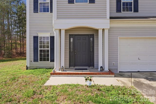 9541 Green Apple Drive, Charlotte, NC 28215