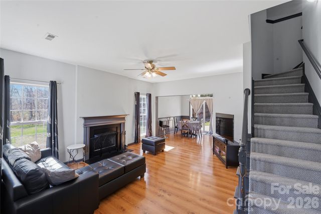 9541 Green Apple Drive, Charlotte, NC 28215