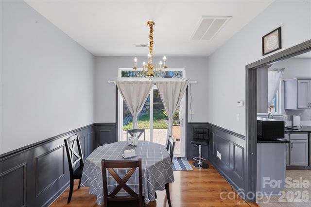9541 Green Apple Drive, Charlotte, NC 28215