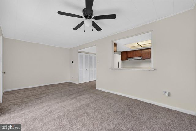 50 RAEBURN LN, Willingboro, NJ 08046