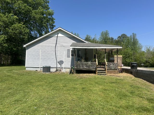 4755 Old Natchez Trace Trl, Camden, TN 38320