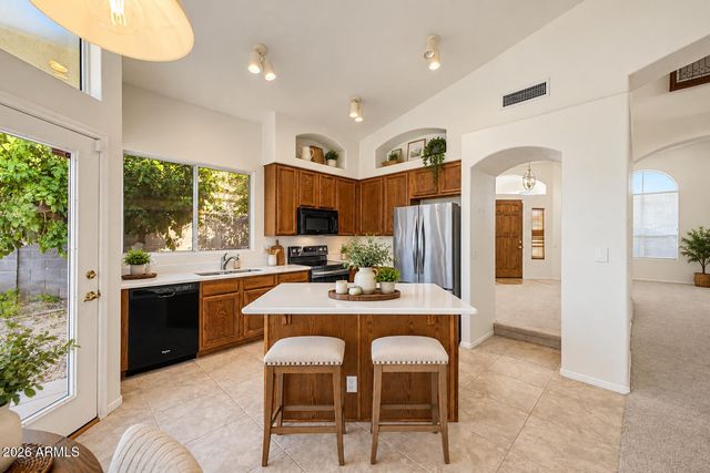 6076 W IRMA Lane, Glendale, AZ 85308