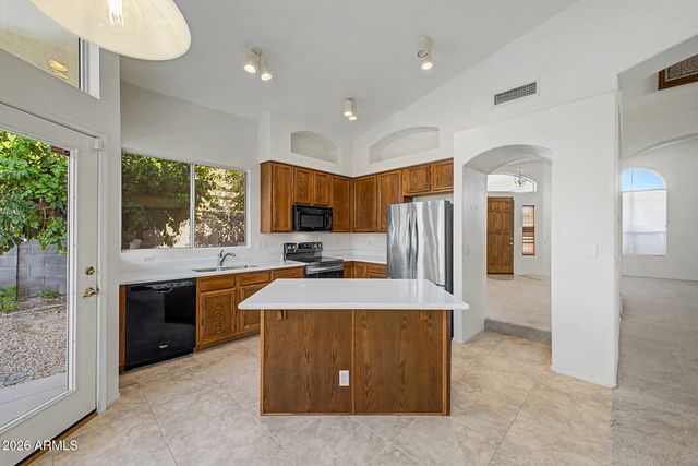 6076 W IRMA Lane, Glendale, AZ 85308