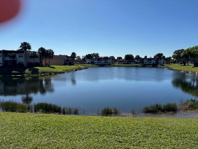 104 Lake Barbara Drive, West Palm Beach, FL 33411