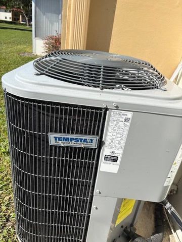 104 Lake Barbara Drive, West Palm Beach, FL 33411