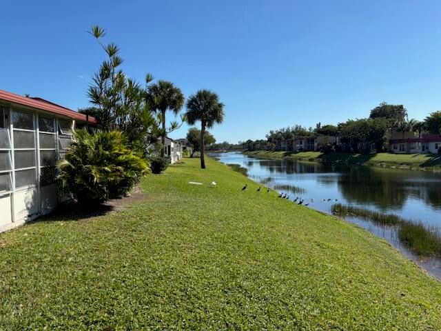 104 Lake Barbara Drive, West Palm Beach, FL 33411