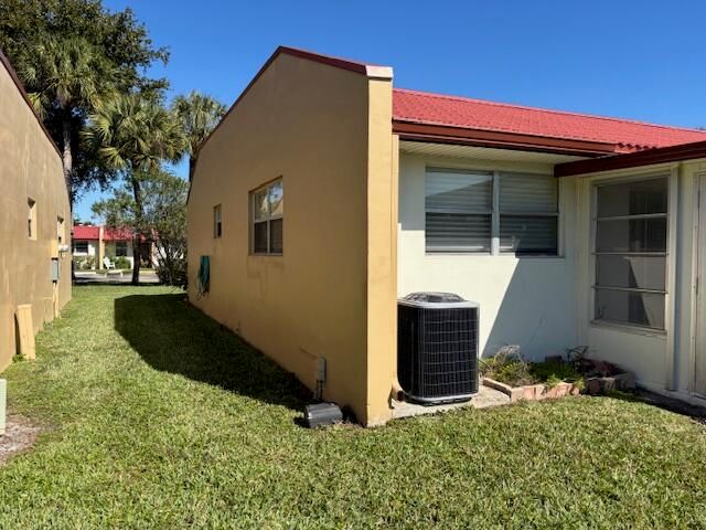 104 Lake Barbara Drive, West Palm Beach, FL 33411