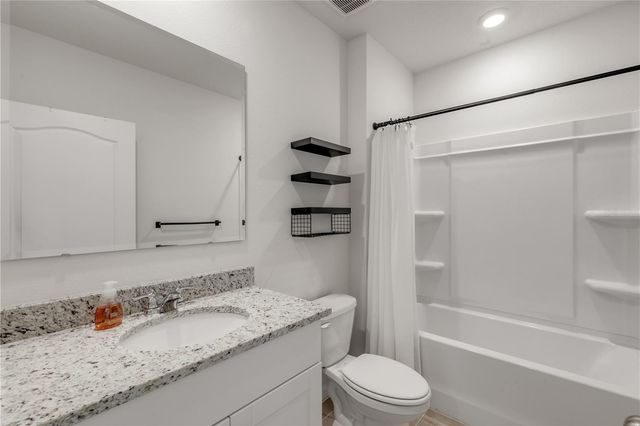 2250 LAKE PRESERVE CIRCLE, New Smyrna Beach, FL 32168