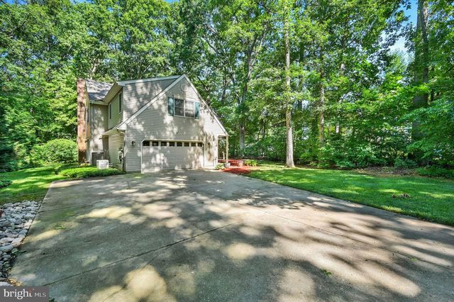 176 BURNING TREE RD, Dover, DE 19904