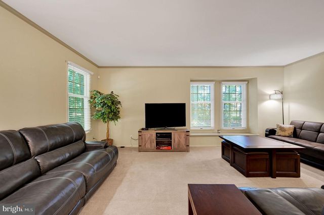 176 BURNING TREE RD, Dover, DE 19904
