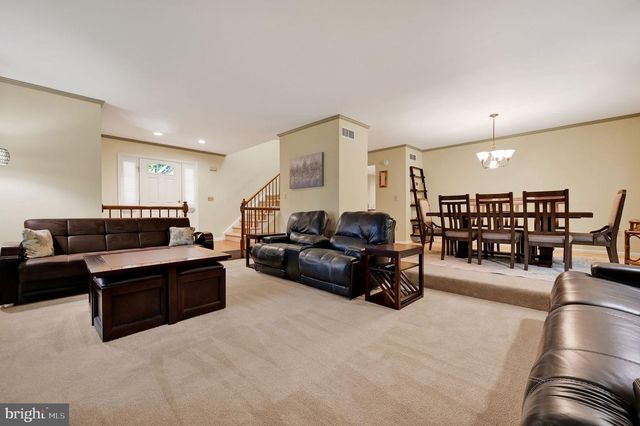 176 BURNING TREE RD, Dover, DE 19904
