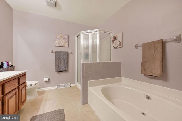 176 BURNING TREE RD, Dover, DE 19904