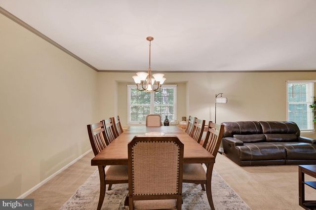 176 BURNING TREE RD, Dover, DE 19904