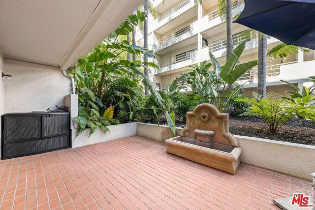 1131 ALTA LOMA Road 106, West Hollywood, CA 90069