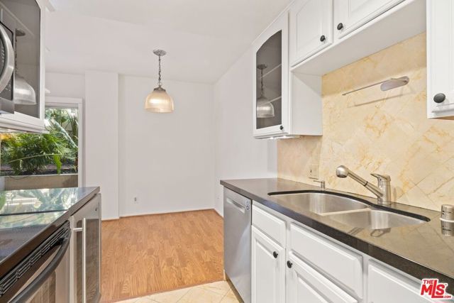 1131 ALTA LOMA Road 106, West Hollywood, CA 90069