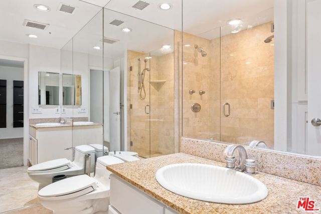 1131 ALTA LOMA Road 106, West Hollywood, CA 90069