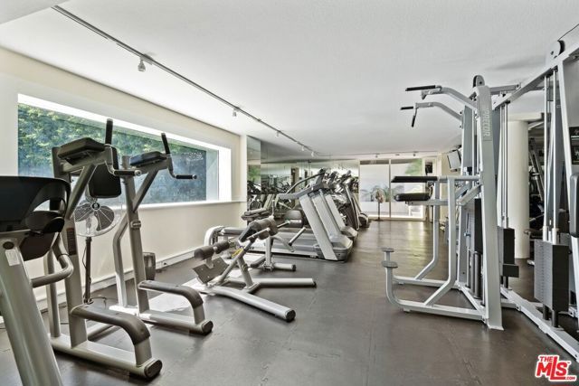 1131 ALTA LOMA Road 106, West Hollywood, CA 90069