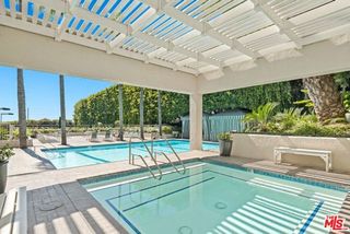 1131 ALTA LOMA Road 106, West Hollywood, CA 90069