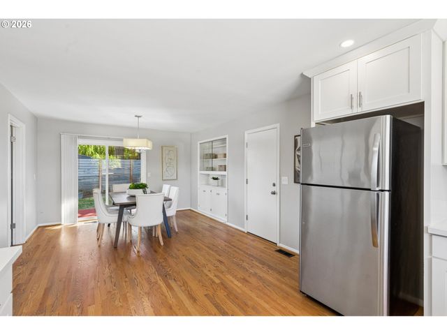 14150 Ne EUGENE Ct, Portland, OR 97230