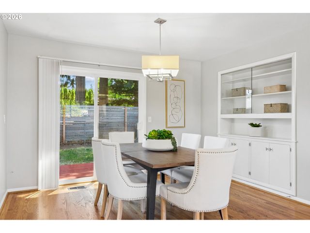 14150 Ne EUGENE Ct, Portland, OR 97230