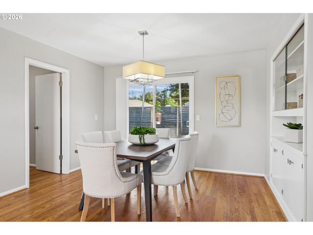14150 Ne EUGENE Ct, Portland, OR 97230