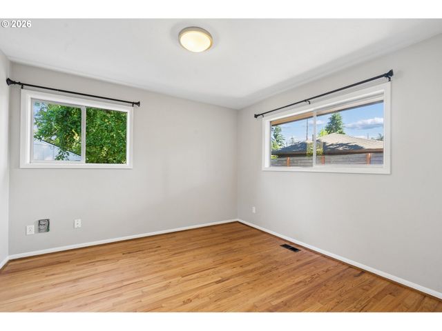 14150 Ne EUGENE Ct, Portland, OR 97230