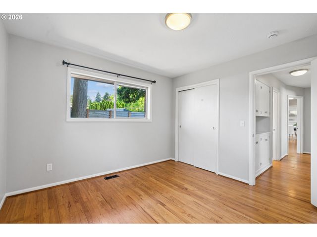 14150 Ne EUGENE Ct, Portland, OR 97230