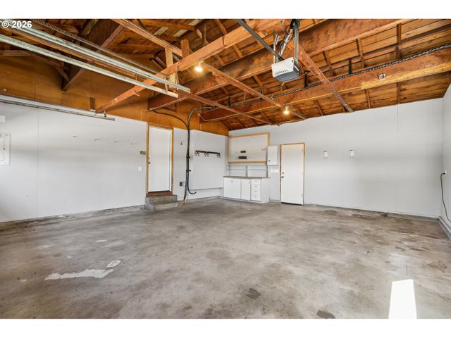 14150 Ne EUGENE Ct, Portland, OR 97230